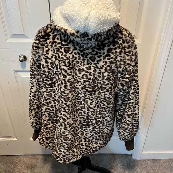 Sherpy reversable size L jacket - Picture 10 of 15